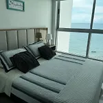 Vistas al mar y exclusividad Apartamento de lujo en Bocagrande Cartagena