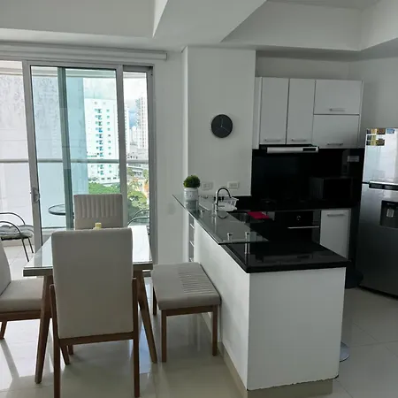 Vistas Al Mar Y Exclusividad De Lujo En Bocagrande Apartamento